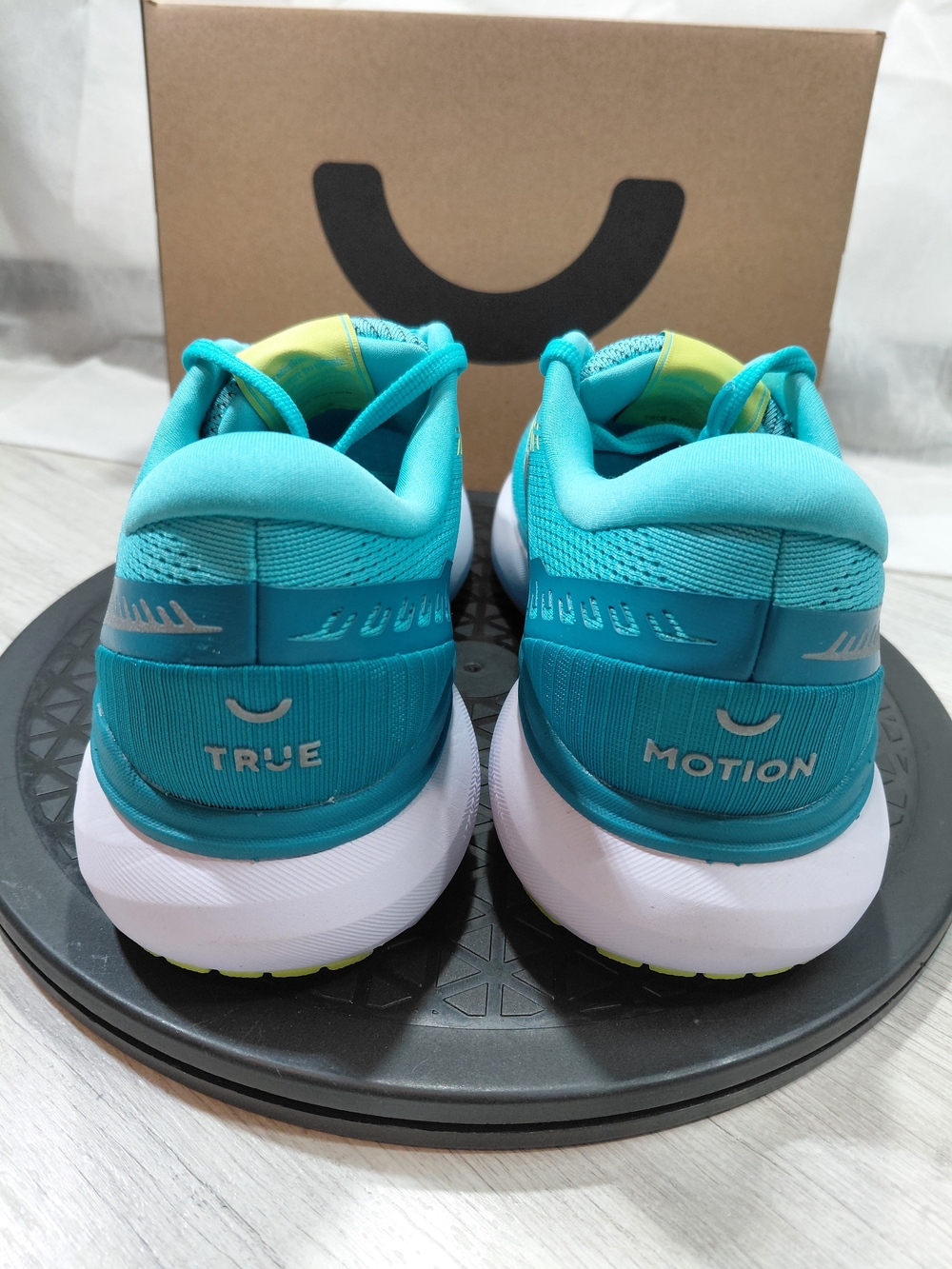 NEW True Motion Womens U-TECH Nevos 3 Scuba Blue & Lime Running Shoes SIZE 9.5 - Picture 3 of 15
